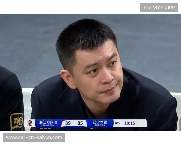 冠军球队球员比赛背后的训练日常被纪录片呈现，冠军背后的人